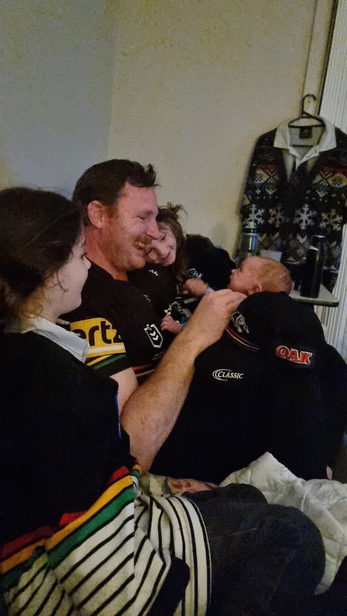Leesa_Little's tweet photo. Little one arrived just in time to see Penrith take the win #PantherPride @PenrithPanthers https://t.co/Tqmgd1Km0w