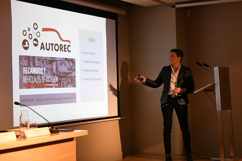 residuscat's tweet photo. Aquí matí estem presentant al @palaurobert projectes innovadors que han rebut finançament del Cànon de #residus industrials.
Al llarg d'aquests anys, el que hem recaptat ha retornat al mateix sector per fer-lo més circular, en forma d'ajuts per impulsar projectes. https://t.co/vYOsPr730s