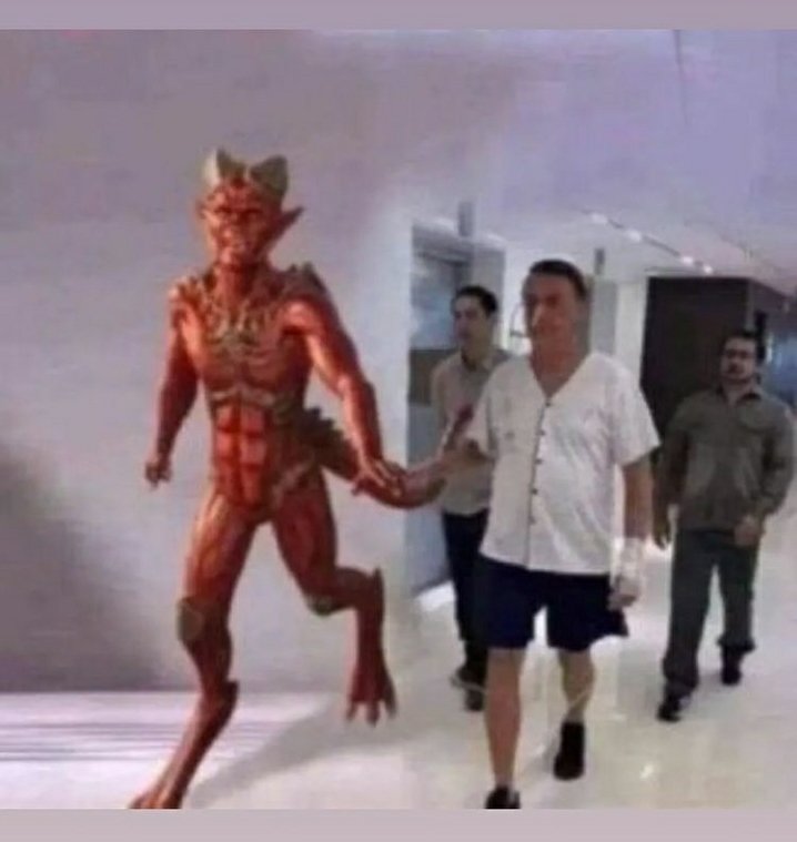 JonasAMachado's tweet photo. Lhes apresento o coiso! O que está de vermelho não sei quem é! https://t.co/G1ldKzkv1p