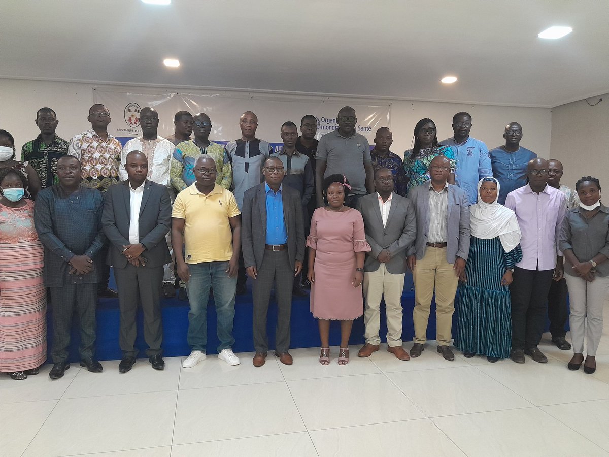 OMSTogo's tweet photo. Formation des acteurs des secteurs du #OneHealth, (santé humaine, animale,environnement) sur un outil de renforcement de capacités de surveillance des maladies à potentiel épidémique, grâce à l’initiative "Epidemic Intelligence from Open Sources" de l’OMS. 
#UrgencesSanitaires https://t.co/RG0hx0LMTb