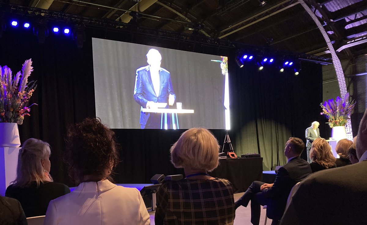 BarendTensen's tweet photo. Voorzitter @IPO_Provincies @JaapSmitCdK op de dag dat hét stikstofrapport verschijnt: "Wees 'ns wat zuiniger op dat grote woord 'crisis'. Het is eerder een gevolg van uitgestelde noodzakelijke maatregelen." #IPOcongres https://t.co/LwEp0HjKdk