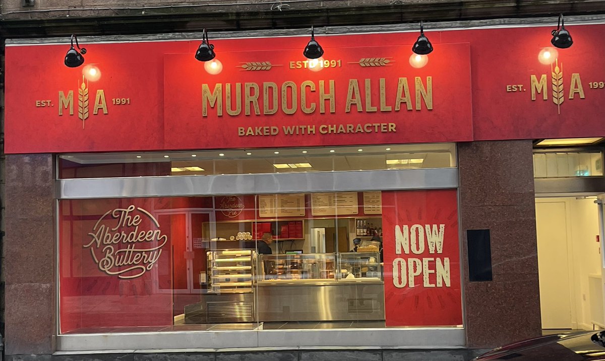 BakerMurdoch's tweet photo. Chapel Street Peterhead https://t.co/4iNpghrY3p