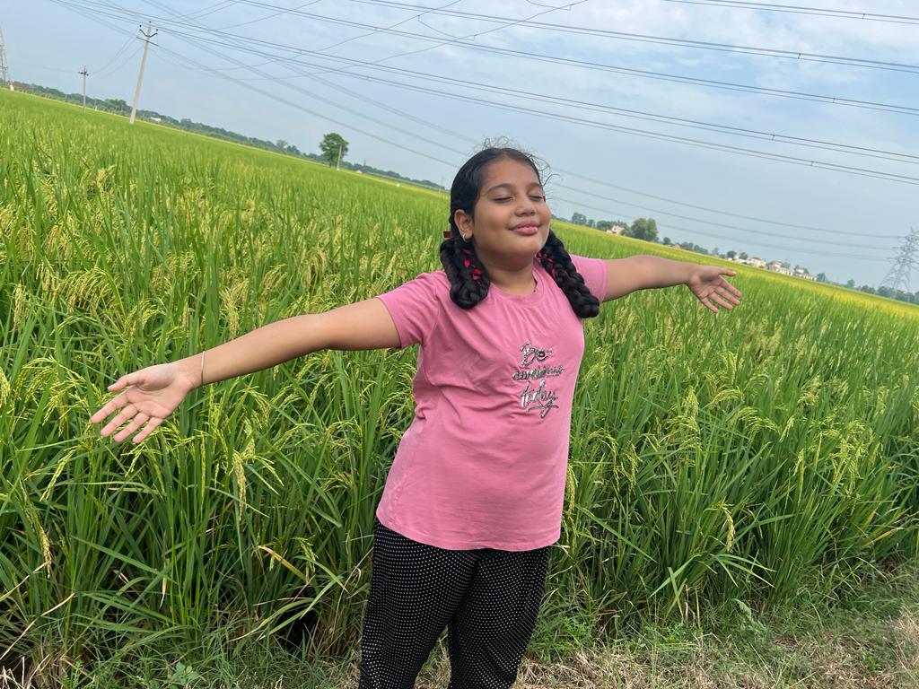 GroverLokeswari's tweet photo. #swachata #SwachhJalSwasthUP #SwachhSurvekshan2022 #SwachhBharat2022 @KVS_HQ @dkdwivedi63 @PMOIndia @SwachhBharatGov @swachhbharat @moayush @kvfatehgarhsahib @ncert .. Praneel Grover Class 5th B..kv reona ucha Fatehgarh Sahib..swach raho..swach rakho.. https://t.co/TLwyTV84bZ