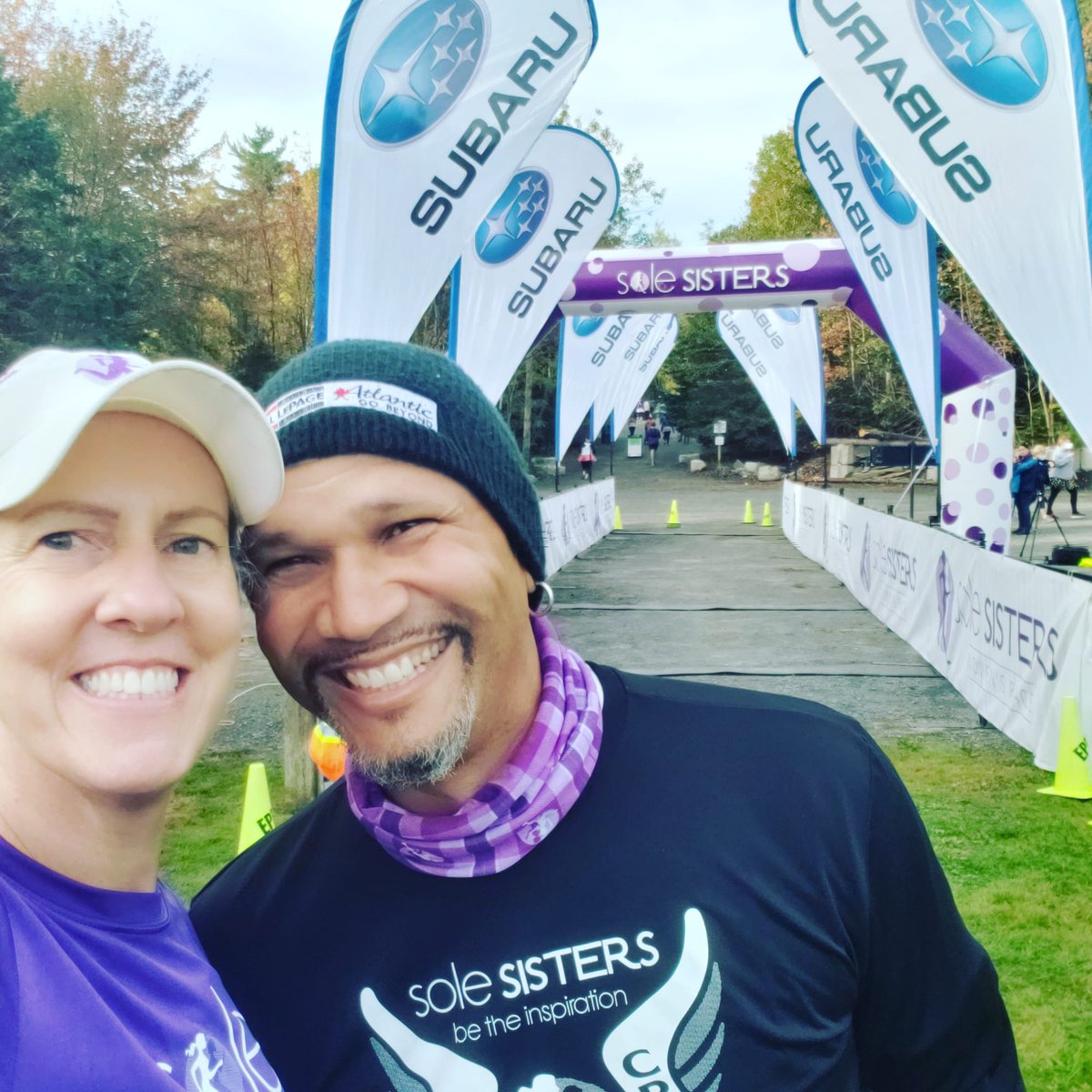 Race Director Stacy may be the voice of <a href="/steelesubaru/">Steele Subaru</a> <a href="/solesistersrace/">Sole Sisters Race</a> but on race day it is @chrispetersrealty that is the mouth of the race 🤣 as he has given his time every year to be our MC! 
#steelesubaru #solesistersrace #solesisters #kidsrundartmouth