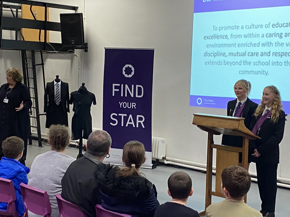 ValleyLAcademy's tweet image. Thank you to all the staff students and local community for making our Open evening a huge success. We had over 500 people attend with 200 potential students for September.