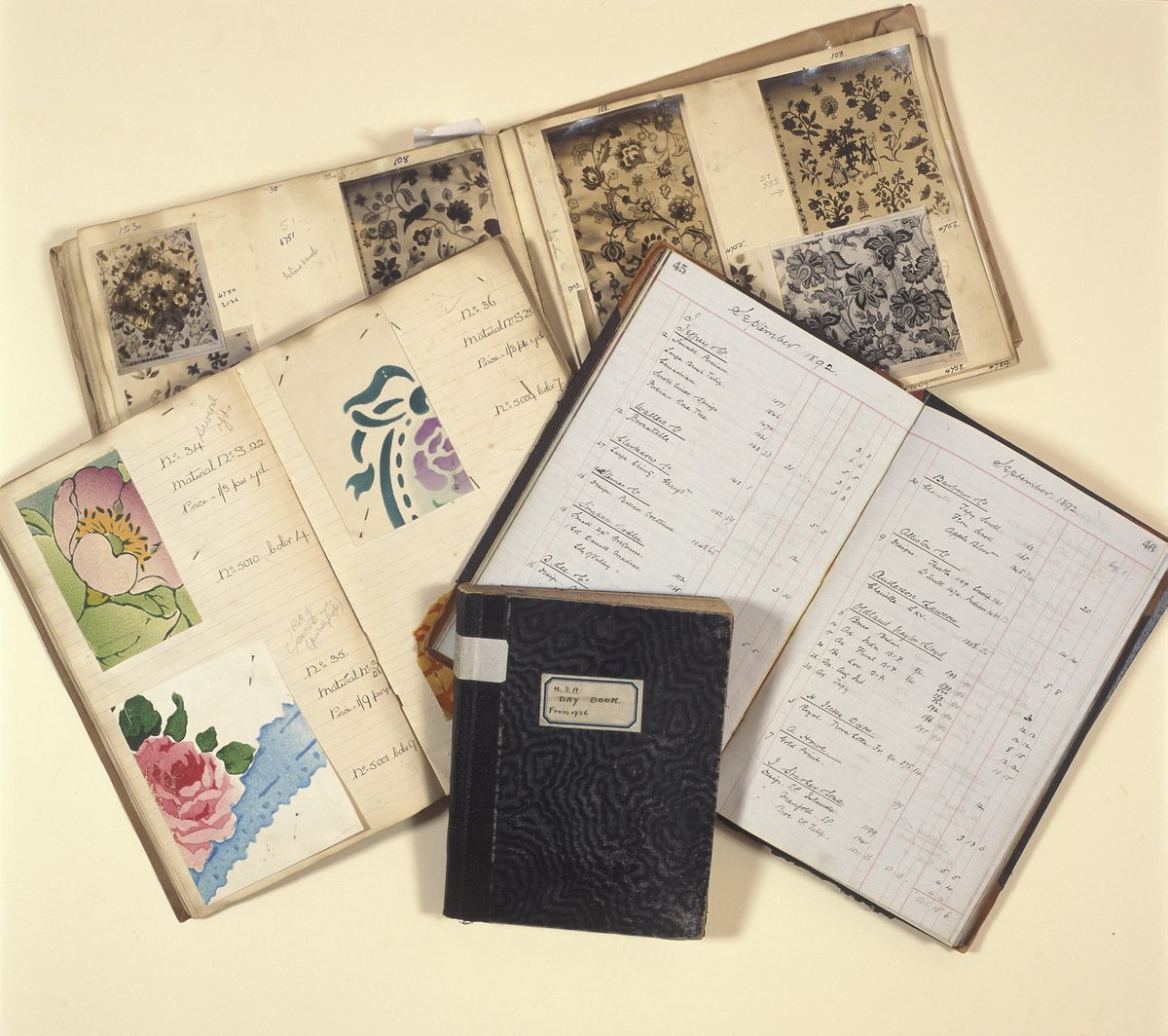 MoDAMuseum's tweet image. The #SilverStudio designed wallpapers &amp;amp; textiles. They had multiple clients (ie manufacturers) so were early adopters of photography: photos of their designs were cross-referenced to sales books as a way of keeping track of everything.
#photography #design