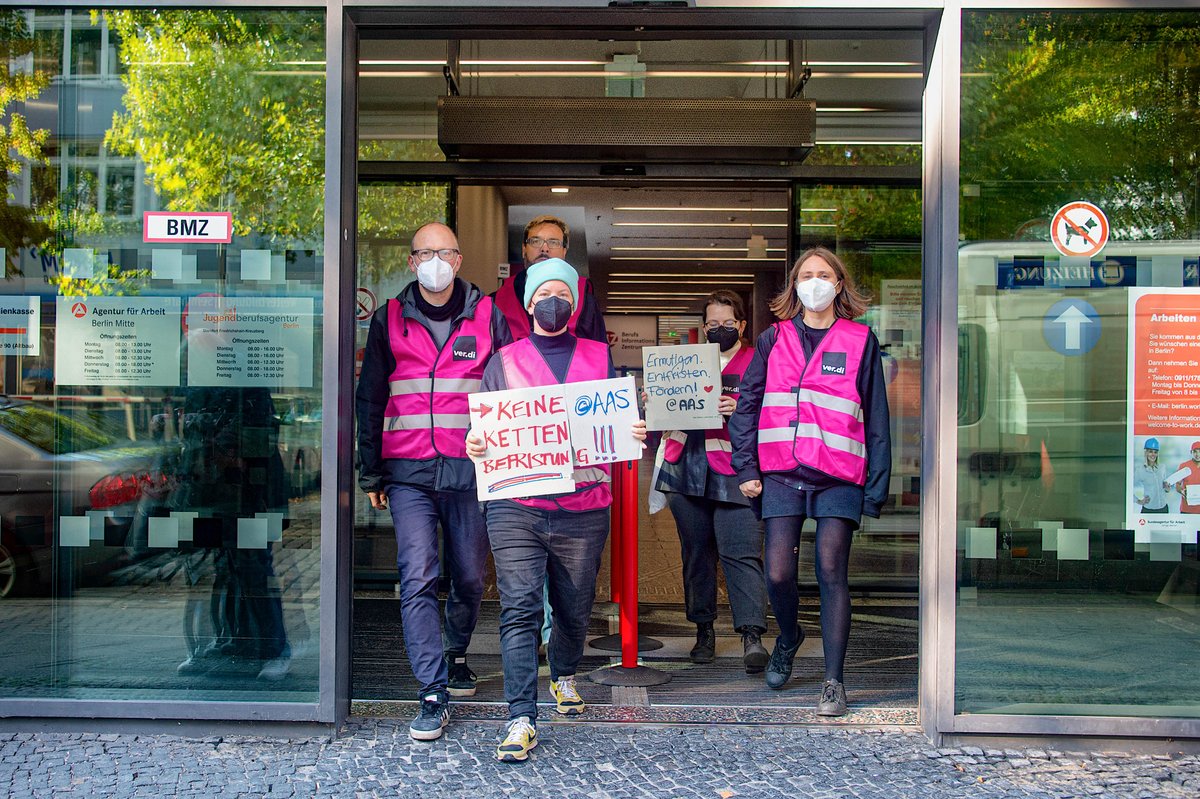 AASentfristen's tweet photo. Ein weiterer Meilenstein ✊
Der Vorstand erkennt unseren Entwurf einer Betriebsvereinbarung als Verhandlungsgrundlage an. #diezeitistreif #Entfristungjetzt

https://t.co/r0irEChZhQ

Foto: Gabriele Senft https://t.co/ni00dnQ5xa