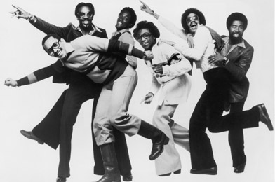 #Now Playing Three Times a Lady [4nHd] by Commodores Listen Live via asskradio
 Buy song links.autopo.st/84x6