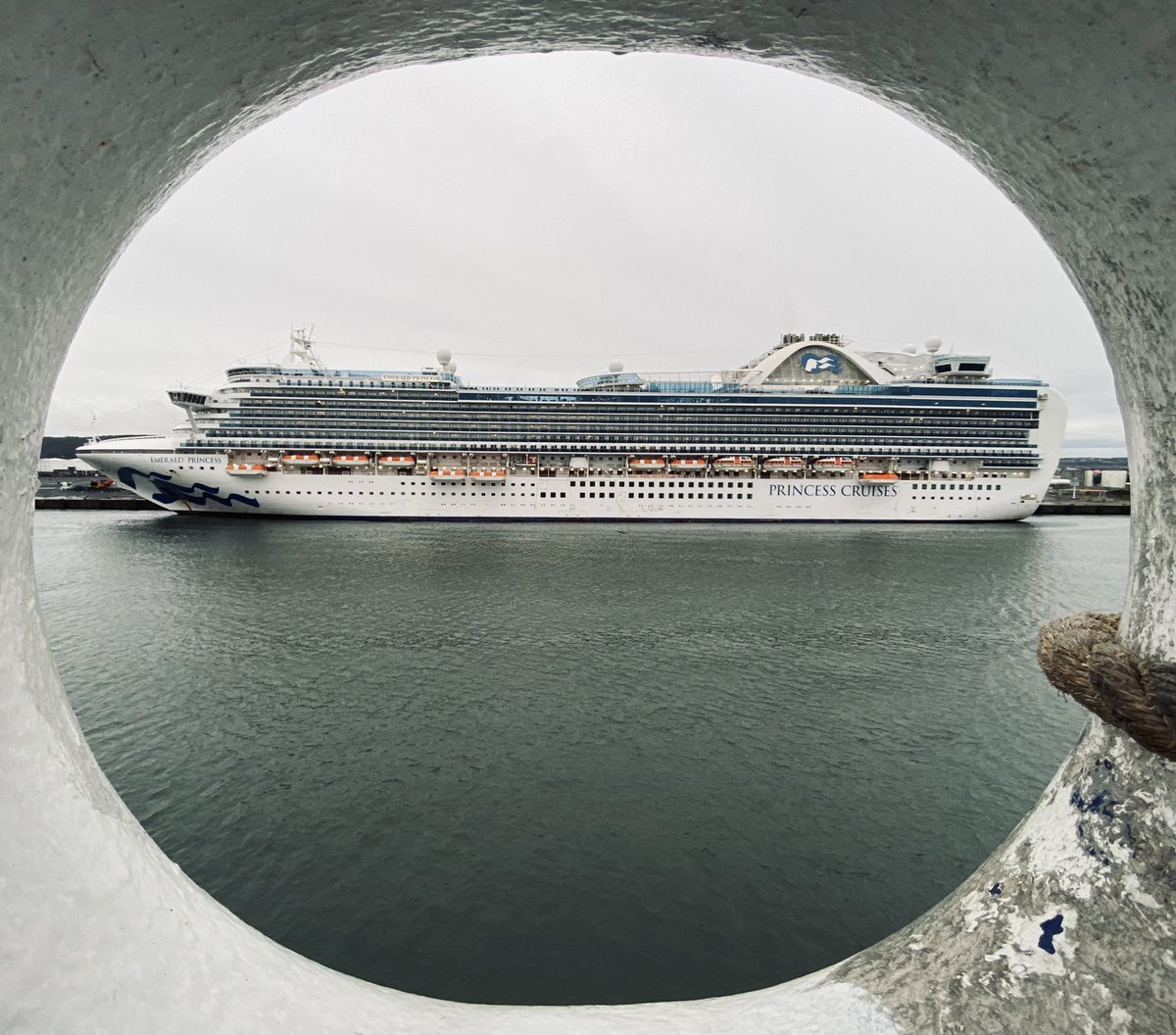 Is this the final visit to @BelfastHarbour this year for @PrincessCruises #EmeraldPrincess 🤔

Enjoy your day, the craic 🍀 the weather ☔️ the hospitality 🍻
#thruthefairlead 📸

📸WixPix@Sea