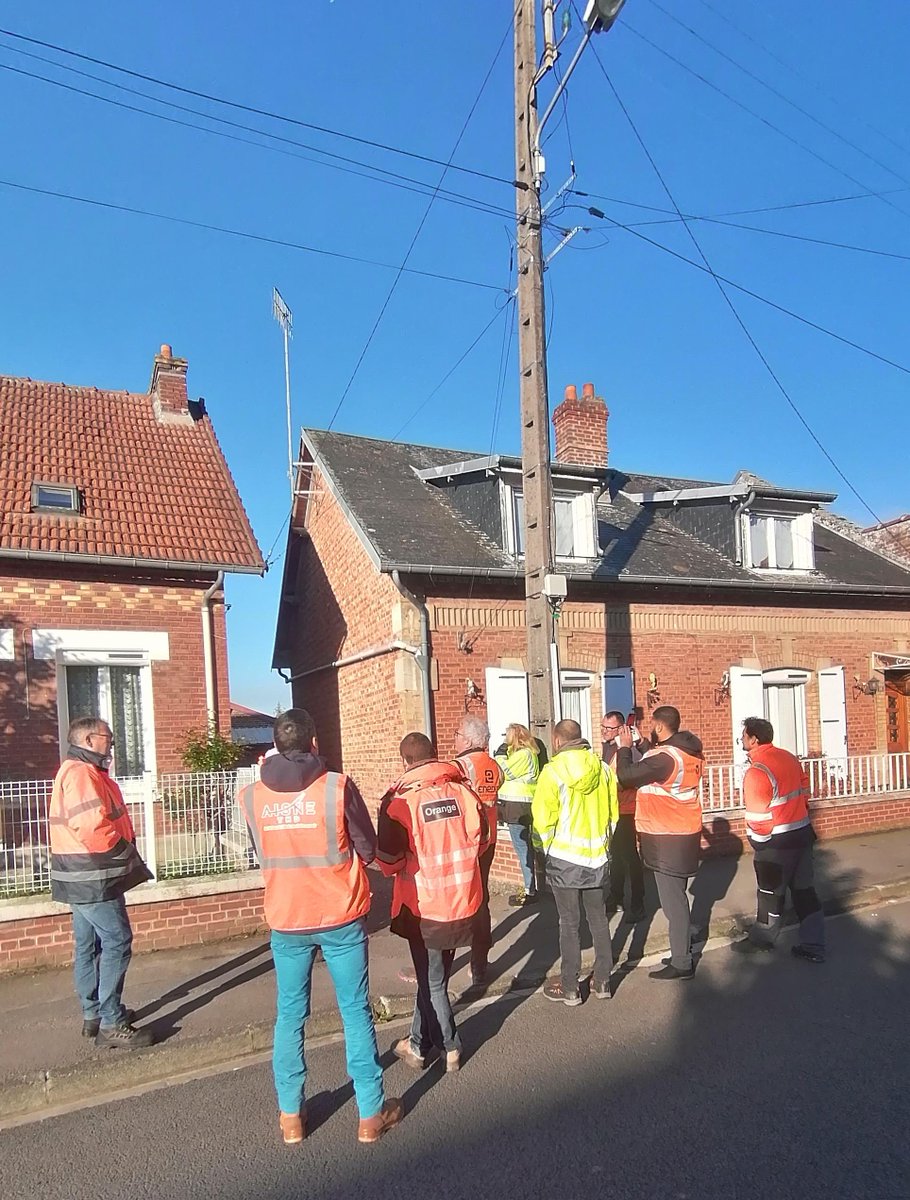 aisnethd's tweet photo. Aujourd'hui, @aisnethd conduit un audit sur le terrain, avec la participation de l'ensemble des Fournisseurs d'Accès à Internet (@bouyguestelecom, @free , @Orange_France , @SFR ) et leurs principaux prestataires (@Sogetrel_Off , @CircetTelecoms , ERT,...). https://t.co/YBBrFl4pwc