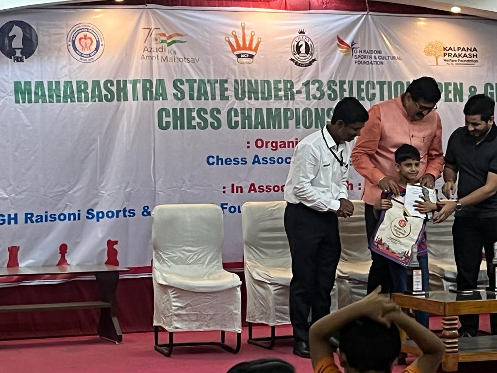 dpawnchess's tweet photo. Congratulations Ishan Laddha 🎉

Our student Ishan Laddha won 3rd prize in U7 Award in Maharashtra State Chess Championship 2022

#dpawnchess #dpawn #champ https://t.co/Hy2uqlfWYJ