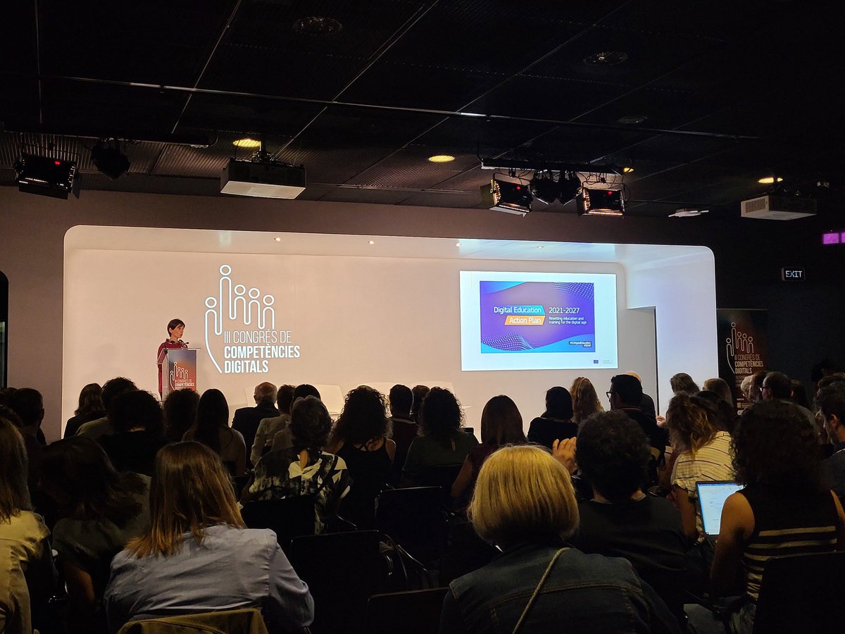 JordiJubany's tweet photo. #CCDigital2022 “Ciutadania ètica i compromesa en l'àmbit digital”
🔝 Com afrontem la bretxa digital i les desigualtats? Com aconseguir el benestar i la seguretat digital? Com contribuïm al desenvolupament d'una ciutadania digitalment empoderada per a totes les persones? https://t.co/6zAEu1n9Bz