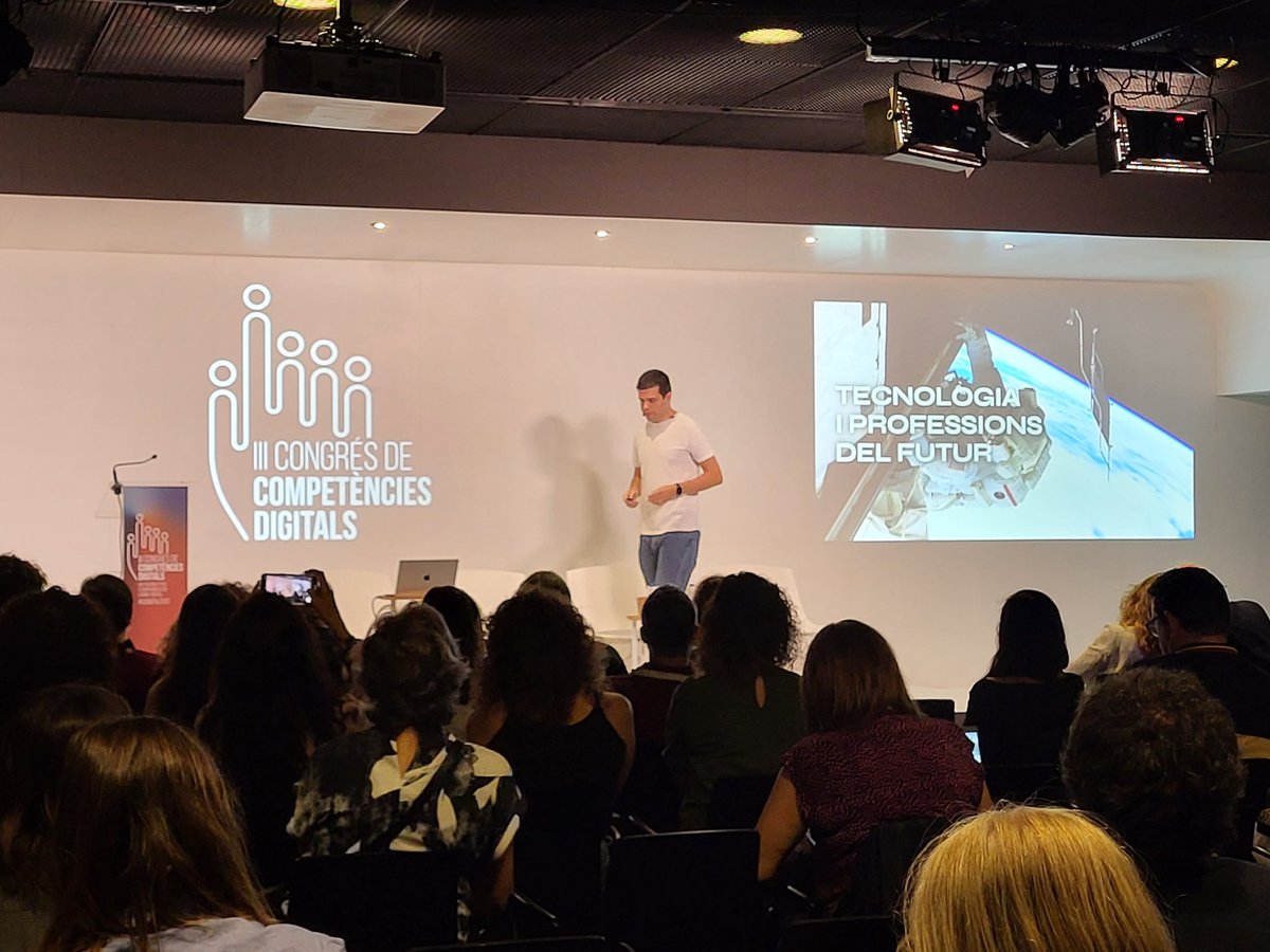 JordiJubany's tweet photo. #CCDigital2022 “Ciutadania ètica i compromesa en l'àmbit digital”
🔝 Com afrontem la bretxa digital i les desigualtats? Com aconseguir el benestar i la seguretat digital? Com contribuïm al desenvolupament d'una ciutadania digitalment empoderada per a totes les persones? https://t.co/6zAEu1n9Bz