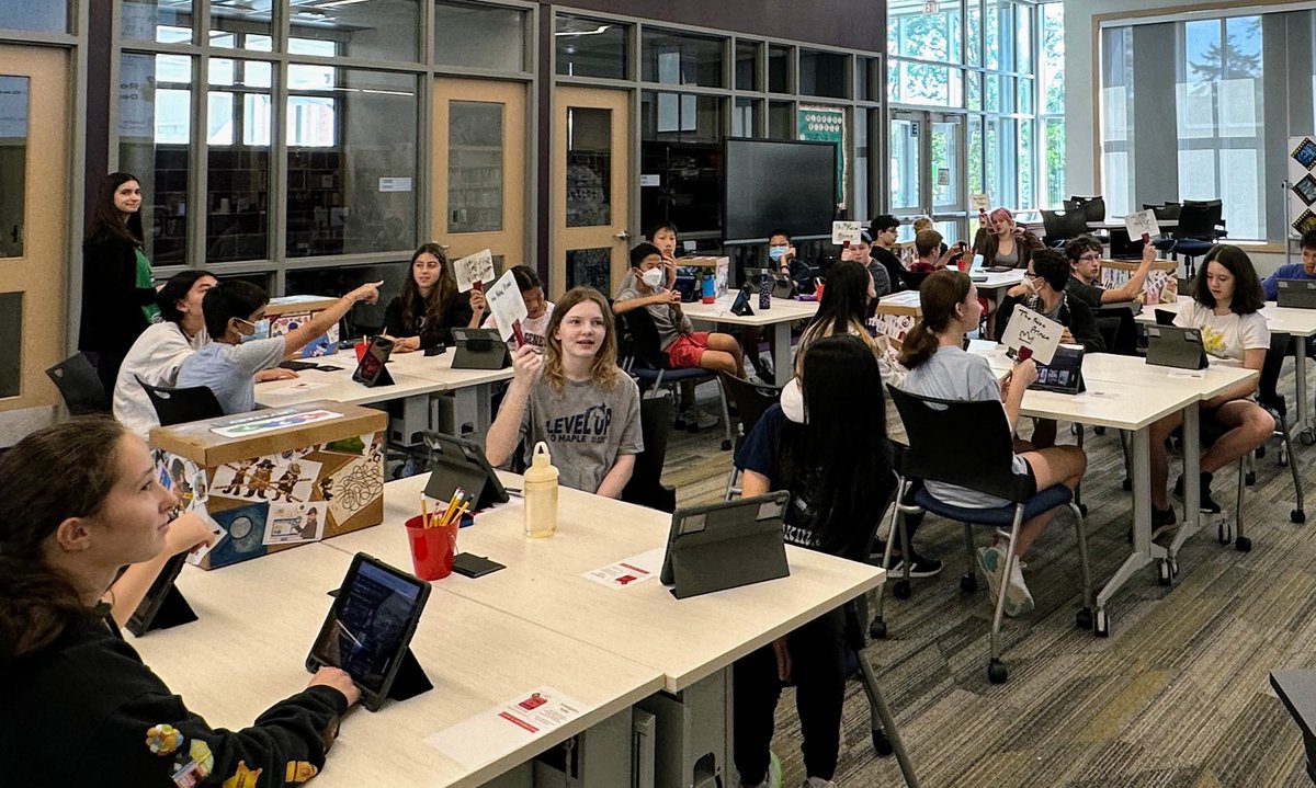 Students participated in the LMC's Ask &amp; Answer Challenge, an orientation lesson establishing expectations and introducing students to library tools and resources while equipping them to read, research, and spend productive time in Maple's library!
#D30Learns #D30Reads