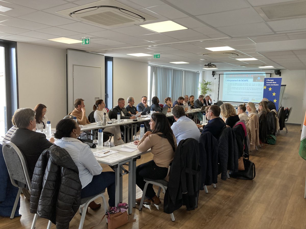 👋Les 11 membres de @AGAPE se sont réunis dans la nouvelle configuration de son Assemblée Générale. Au programme le déploiement du FSE+ 🇪🇺sur ces 11 territoires, leurs 381 communes et 1,3 M d’habitants. Des ambitions renforcées pour l’insertion et l’emploi par les #PLIE 2022-2027