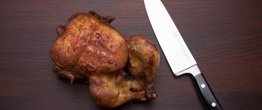 SwimmingCanada's tweet photo. How to Carve a Chicken
Carving a chicken has a reputation of being a challenging task but really, it couldn’t be easier. Here is a step-by-step guide on how to perfectly carve a cooked chicken. #ChickenCorner
https://t.co/JsDIQ6Yu1J
@chickenfarmers @TheInsideCoop https://t.co/T33Iw30J7x