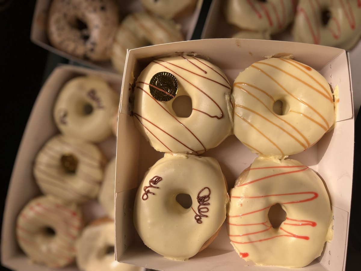 DreamDoughnut's tweet photo. Amazing soft,yummy glazed doughnuts available 🍩 https://t.co/H1R5vH3co3