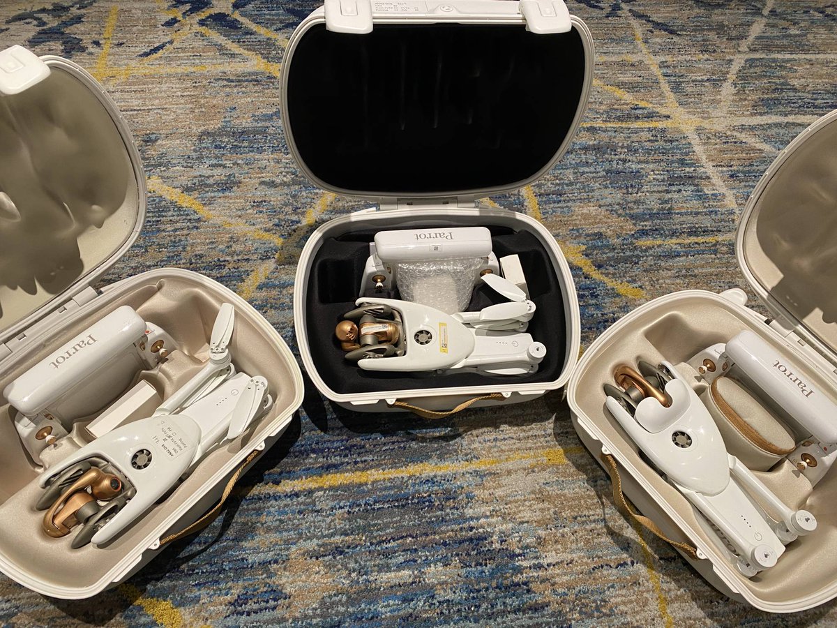 hardwear_io's tweet image. 🔥3 Days #hackfearlessly at #HardPwn with fantastic rewards!

🎯Target ⌚🛩️devices are here! 📟Get ready for pure #hardware #hacking

😎Go grab your tickets &amp;amp; participate➡️ bit.ly/3b4q2AF

#hw_ioNL2022 #hardwaresecurity #hardwarehacking #embedded #firmware