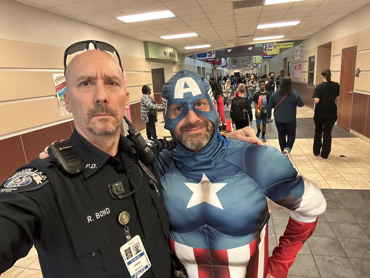 NolanRyanJH's tweet photo. Who you gonna call? Office Bond and Dr. D to the rescue!!#ALLIN #schsspiritweek @ShadowCreekHS https://t.co/S3URVJsiRd
