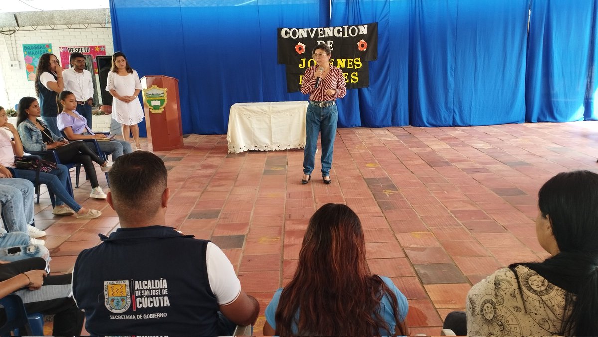 CucutaGobierno's tweet photo. #AEstaHora | Iniciamos la Convención de Jóvenes Rurales en el Corregimiento Agua Clara. Durante la jornada escucharemos el sentir de la zona rural de Cúcuta, desde la voz del futuro y presente de nuestra región. https://t.co/7U9sAG9JTi