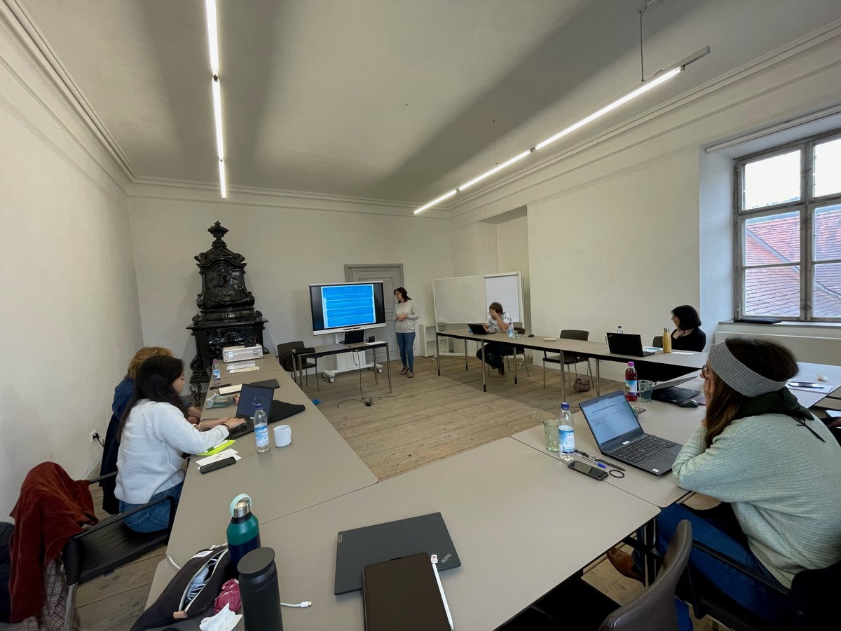 TUMPublicHealth's tweet photo. 🌴Team retreat🏖️
Last week we had a great time w/ the team in Raitenhaslach @TU_Muenchen!

Great discussions about current + new projects on:
🌟Claims data analysis #diabetes
🌟Proposals for @NAKO_Studie 
🌟Health systems comparison #Ukraine
🌟Child health school examinations https://t.co/pECbf76Nme