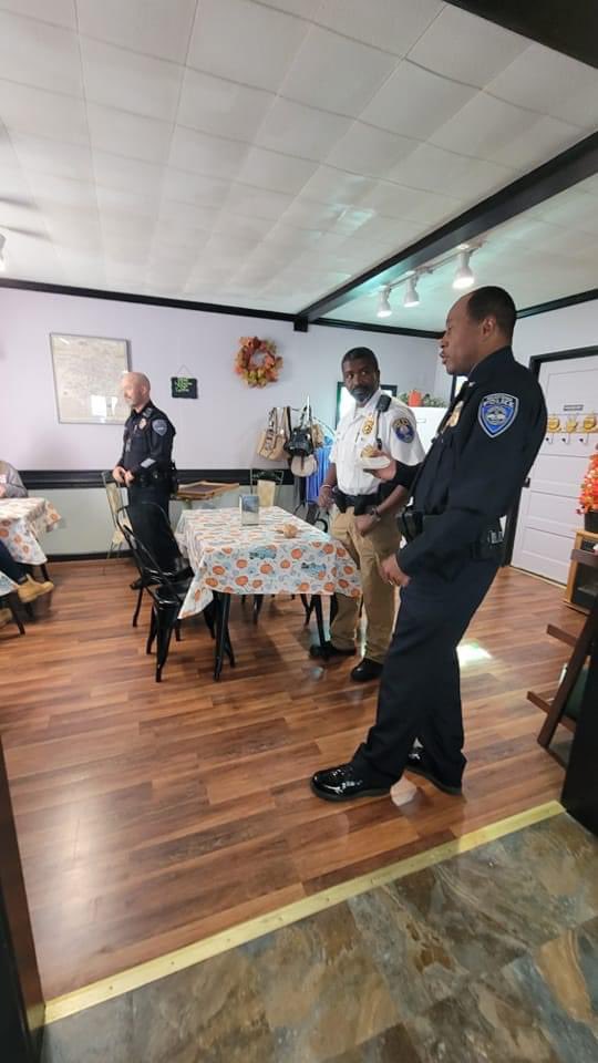 BVAPoliceDept's tweet photo. Come on down. We're here til 11:30 visiting with our citizens at LJ’S Creations. https://t.co/702X5F2VE6