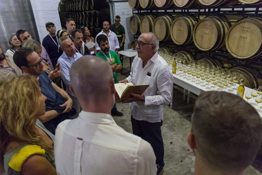 Antonio Flores tweet media