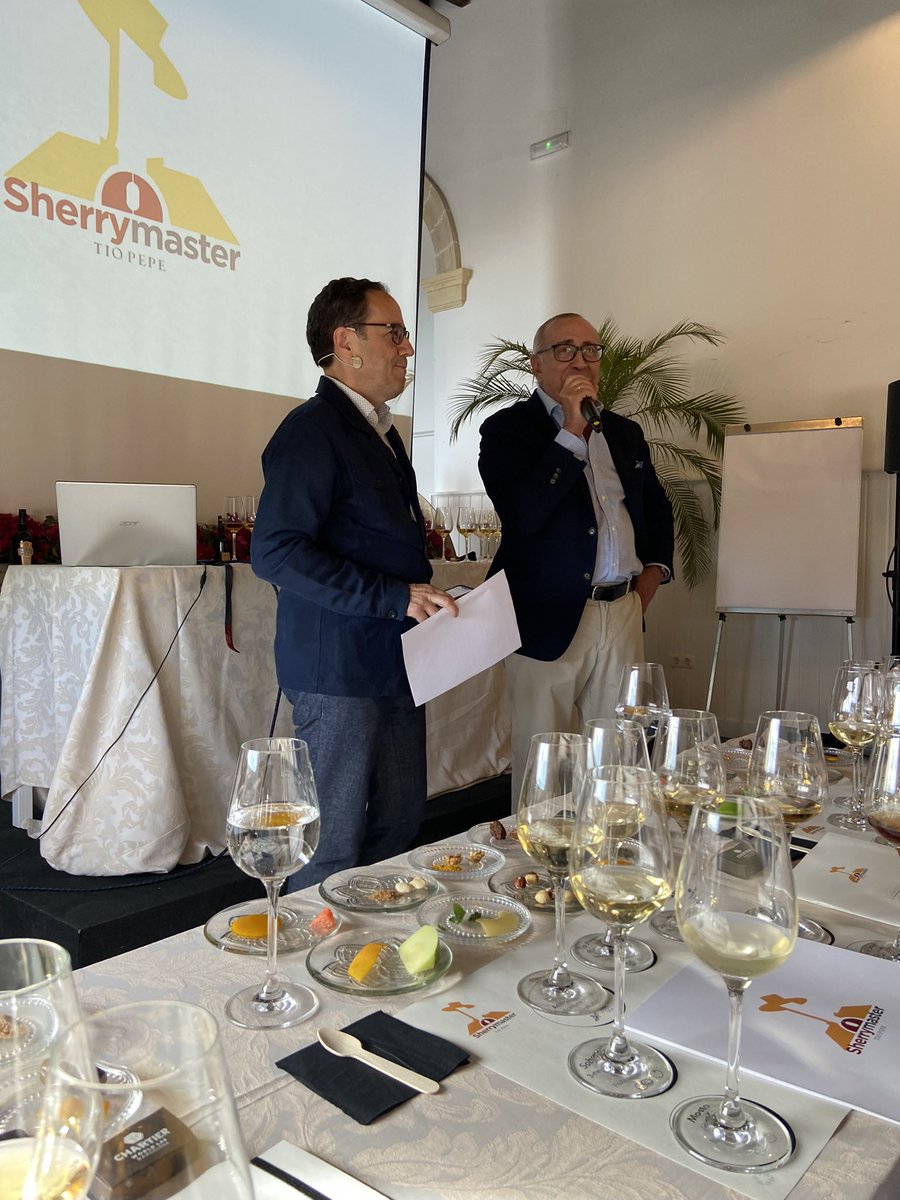 Cuando formamos, no sólo transmitimos conocimiento, nos ofrecemos a nosotros mismos en un acto generoso y desprendido 
#SherryMaster la experiencia total
#SherryRevolution
sherrymaster.com