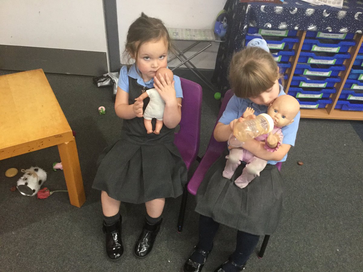 AHMrsMoore's tweet photo. We’ve been learning how to look after our babies in the home corner ❤️#childleadlearning #inthemomentplanning #PSED #healthandselfcare https://t.co/7Pz8MEtZBB