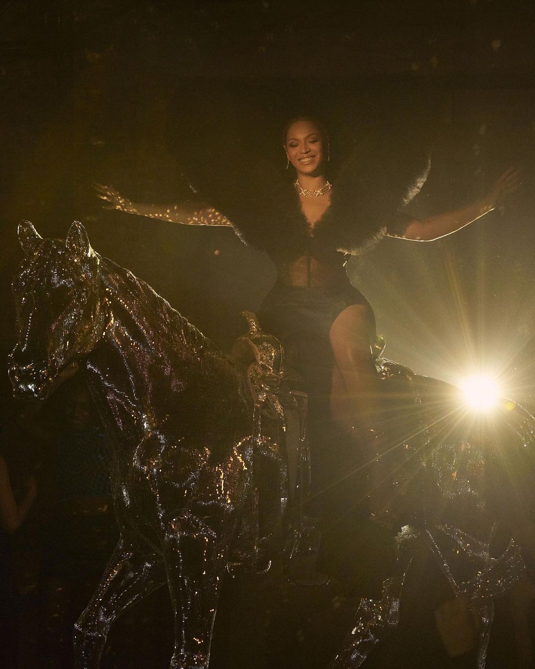 Beyonc Brasil On Twitter Mais Fotos De Beyonc Para A Campanha beyonc-brasil-on-twitter-mais-fotos-de-beyonc-para-a-campanha