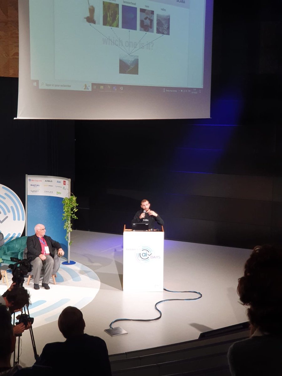 EBennequin's tweet image. I had 120s to convince the audience at @ConfianceAI Days to come see my poster on #fewshotlearning benchmarks, and now I have 280 characters to convince you to check out the project's website: share.streamlit.io/sicara/semanti…