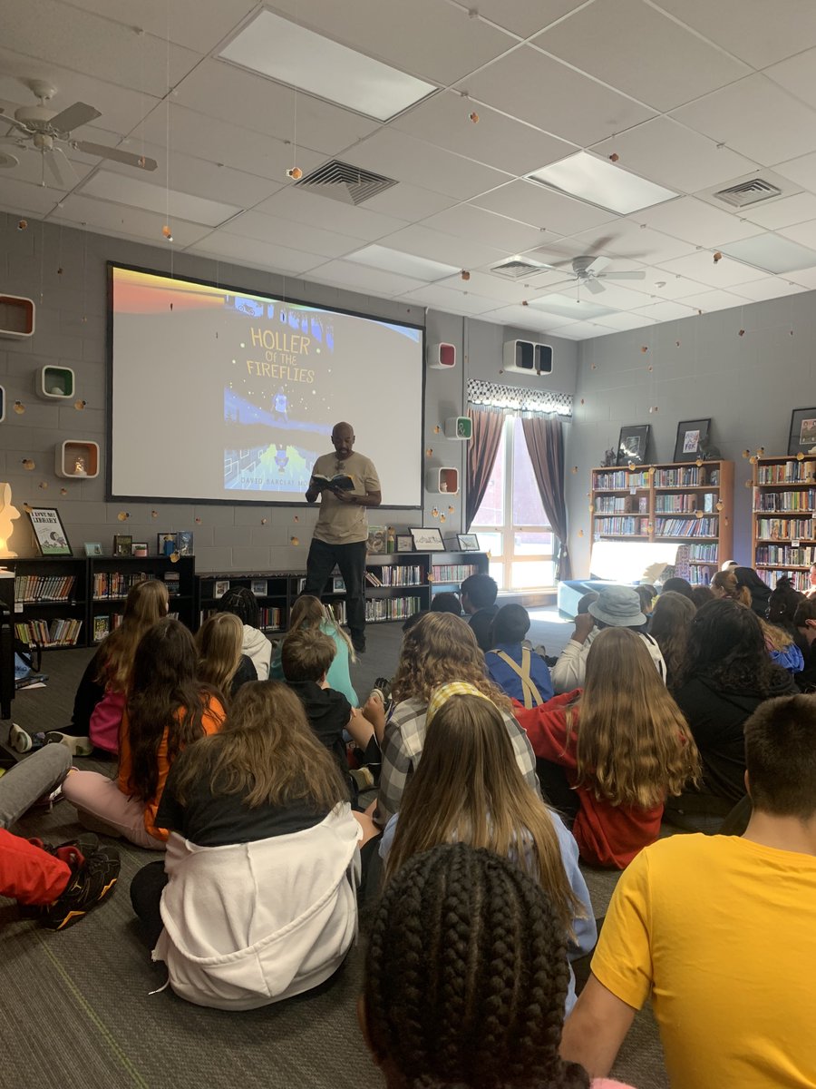 RTSReadingT's tweet photo. We were so happy to have David Barclay Moore visit our school. He was amazing! Kids and teachers are still talking about the visit. Thank you @novelneighbor @dbarclaymoore #RTSrocks https://t.co/oAe0JwB8Pz