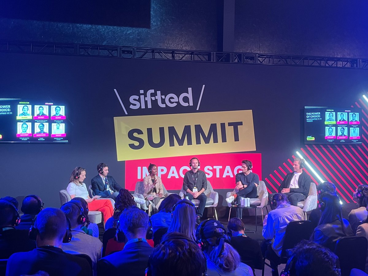 We’re at the Sifted summit today! @pisarzp was on a panel this morning about the choice between bootstrapping vs VC funding, and finding the balance that is right for you. 
And our team will be there for the two days! Reach out to say hi if you're about 👋
#siftedsummit #fintech