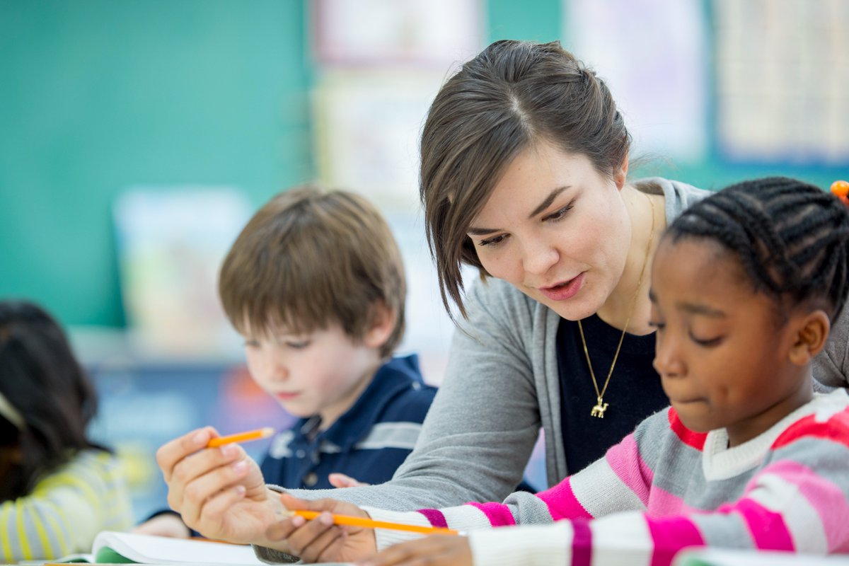 MnDeptEd's tweet photo. Today is World Teachers' Day! Minnesota has almost 57,000 public school teachers serving 871,000+ students along with many private school teachers and homeschool teachers serving almost 100,000 private school and home-schooled students. Thank you to all our teachers! https://t.co/da24oWwCn2