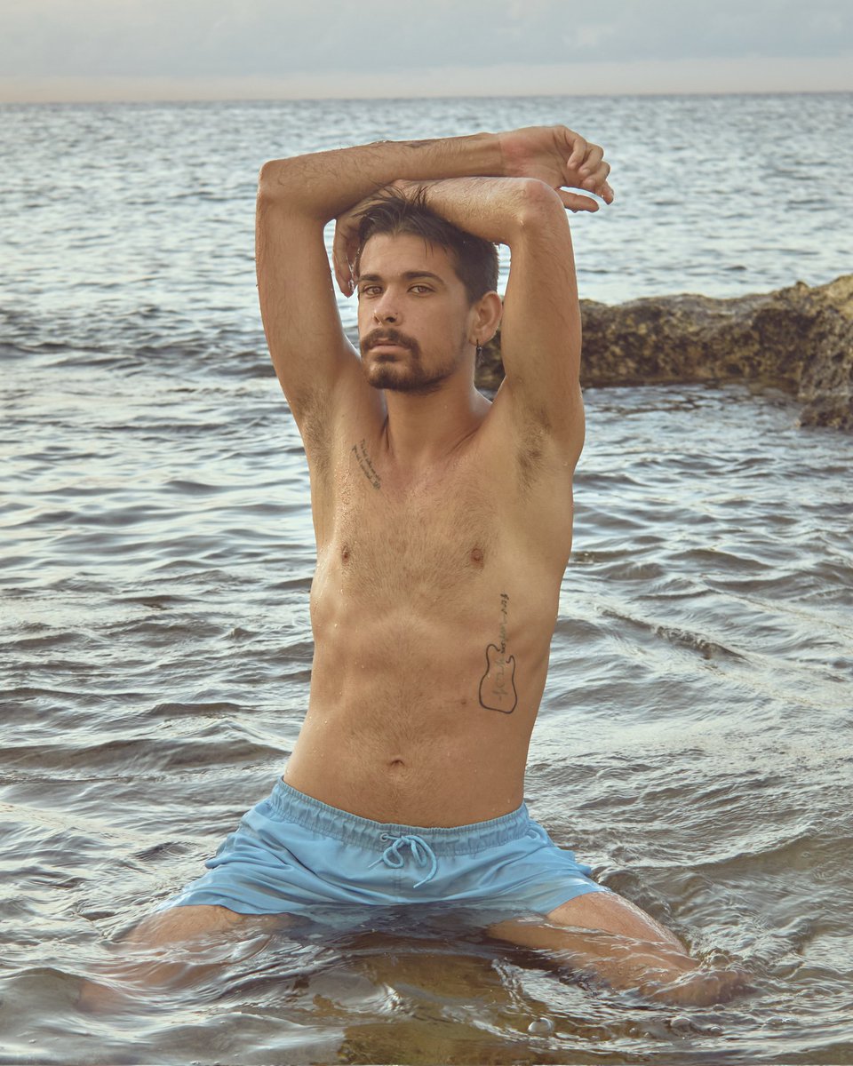 adrian_liermo's tweet photo. The sea is my cure ❤️🩹🌊
1, 2 or 3?
📷 bellatriz_photography (Instagram)
#model #modelo #cubanmodel #photography #sea #picoftheday #goodvibes #smile https://t.co/aq1hxME8g0