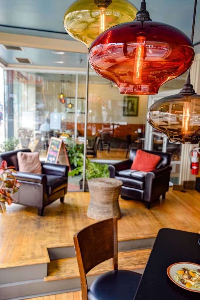 We spy a cozy little corner where it's perfect to people watch. As you drink in the ambience, we recommend sipping on a classic Sitti Spritzer or Beirut Betty {crafted with Conniption Gin/Elderflower Liqueur/Grapefruit.}⁠
⁠
📸: spreadthelovenotgluten⁠