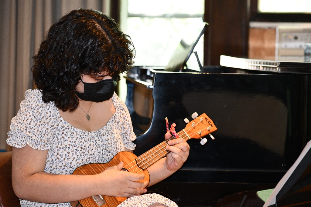 Instituteomusic's tweet photo. NEW CREATIVE PROGRAMS AT THE AFTERSCHOOL ARTS INSTITUTE! Check out these new &amp; exciting offerings at the Institute to spark your child's creativity &amp; learning! 

REGISTER TODAY https://t.co/xcnqqQ9a1c

#ukelele #urbanfarming #publicspeaking #APlaceToGrow #Afterschool #FallFun https://t.co/lX73ILg87j
