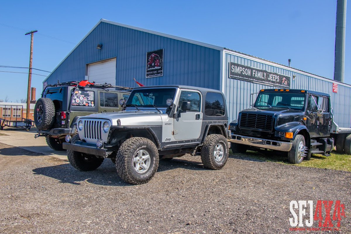 ⚠️ Check out some behind the scenes 📸 from the SFJ4x4 shop ‼️