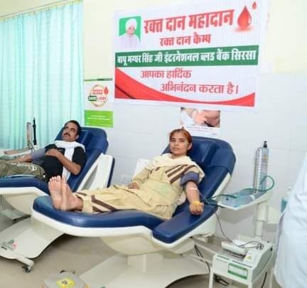 The Parmarthi Diwas is dedicated to serving humanity and thousands of Dera Sacha Sauda volunteers extended their contribution to Blood Donation Camp to #BestWayToPayTribute to Respected Bapu Maghar Singh Ji. Also, Free Medical Camps has been organized to benefit people at large!