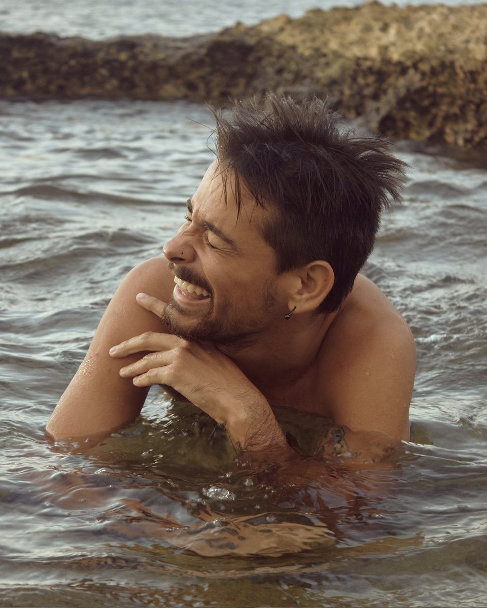 adrian_liermo's tweet photo. The sea is my cure ❤️🩹🌊
1, 2 or 3?
📷 bellatriz_photography (Instagram)
#model #modelo #cubanmodel #photography #sea #picoftheday #goodvibes #smile https://t.co/aq1hxME8g0