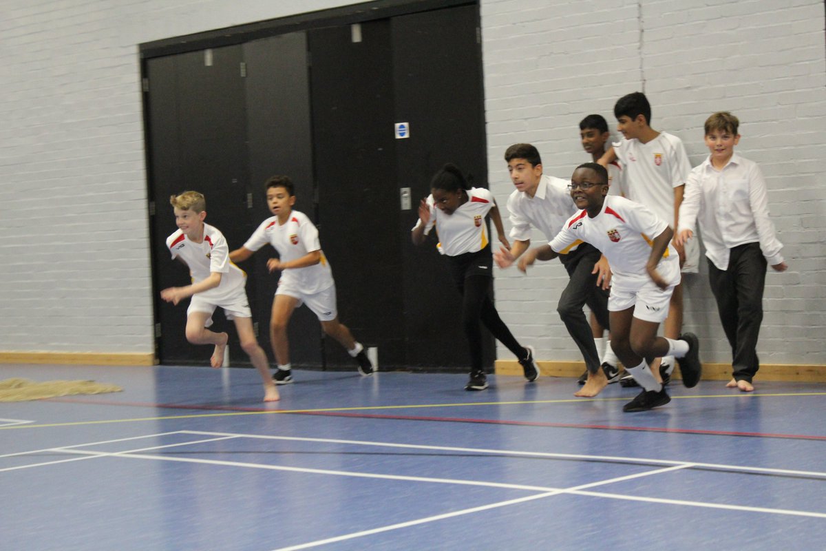 BablakeHouses's tweet photo. There was a crowd and lots of cheering #Dodgeball https://t.co/zdNaY9YWbr