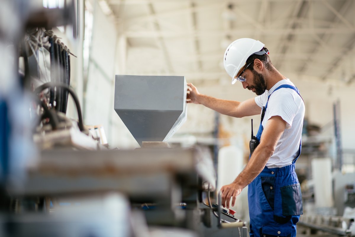 OakwoodSols's tweet image. How can employers ensure that young employees have all they need to make the workplace as safe as possible for less experienced members of staff? Beverley Barker writes: oakwoodsolicitors.co.uk/news/young-wor… #OakwoodSolicitors #AccidentsAtWork