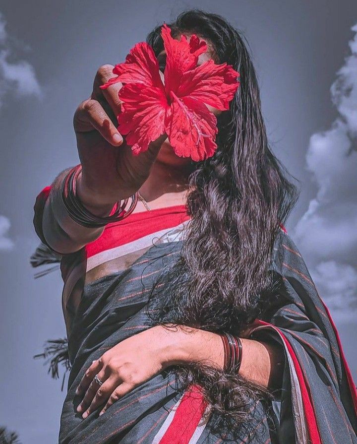 Rubymisra6's tweet image. यूँ मचल जाते हैँ..,

मेरे दिल का,

दर्द सुनने के बाद......

तमन्ना उनकी,,

जैसे कोई,

पूरी हुई हो, कई जमाने की......!

-रूबी मिश्रा

शुभरात्रि 🙏

🚩