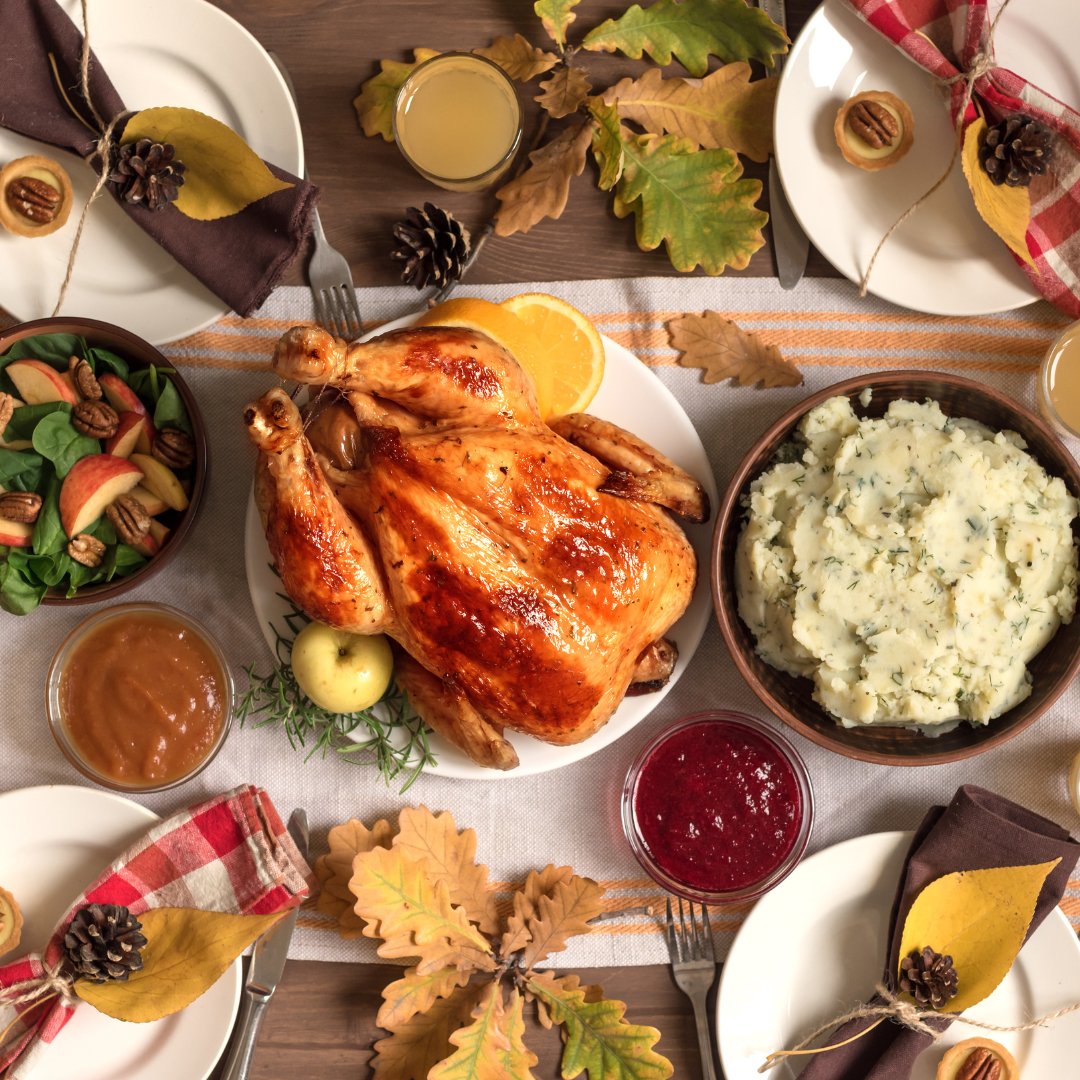 TOFacultyClub's tweet photo. The best turkey dinner is the one you don’t have to cook for yourself! Reserve Friday Takeout to bring home an already-cooked turkey dinner to your loved ones.  Order by noon Thursday, Oct. 6 for pick-up this Friday!
#turkeydinner #thanksgivingdinner #UofT https://t.co/FAsraNVGHC