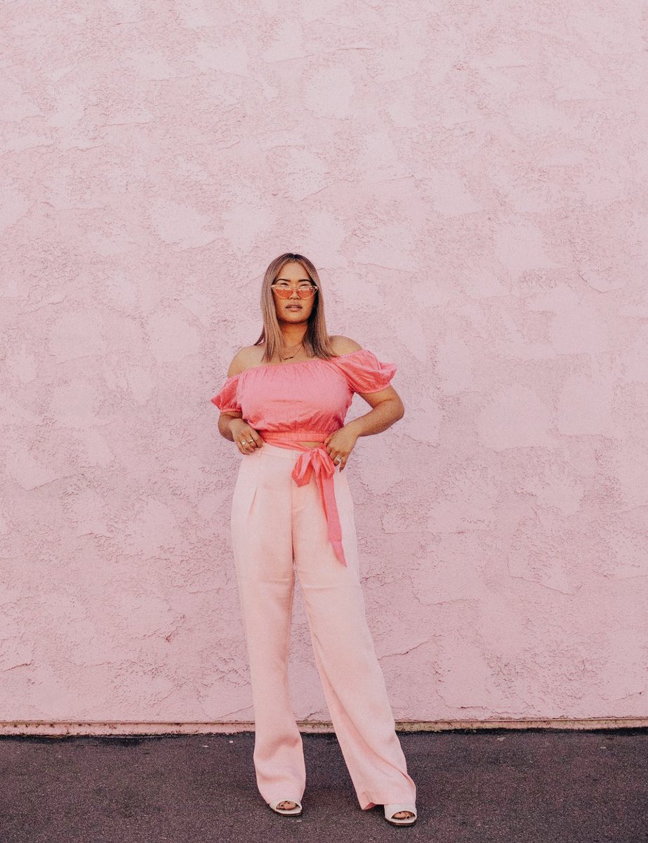 50 shades of pink 💕 <a href="/itsmarisaherr/">Marisa Herr</a> looks stunning in our Le Boss Pants + now available on <a href="/neimanmarcus/">Neiman Marcus</a> ! #plasticfreepackaging