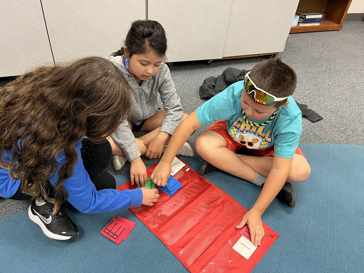 Decoding rhythms we hear in 4th grade music! Great teamwork! <a href="/KMElem/">KM Elementary School</a>