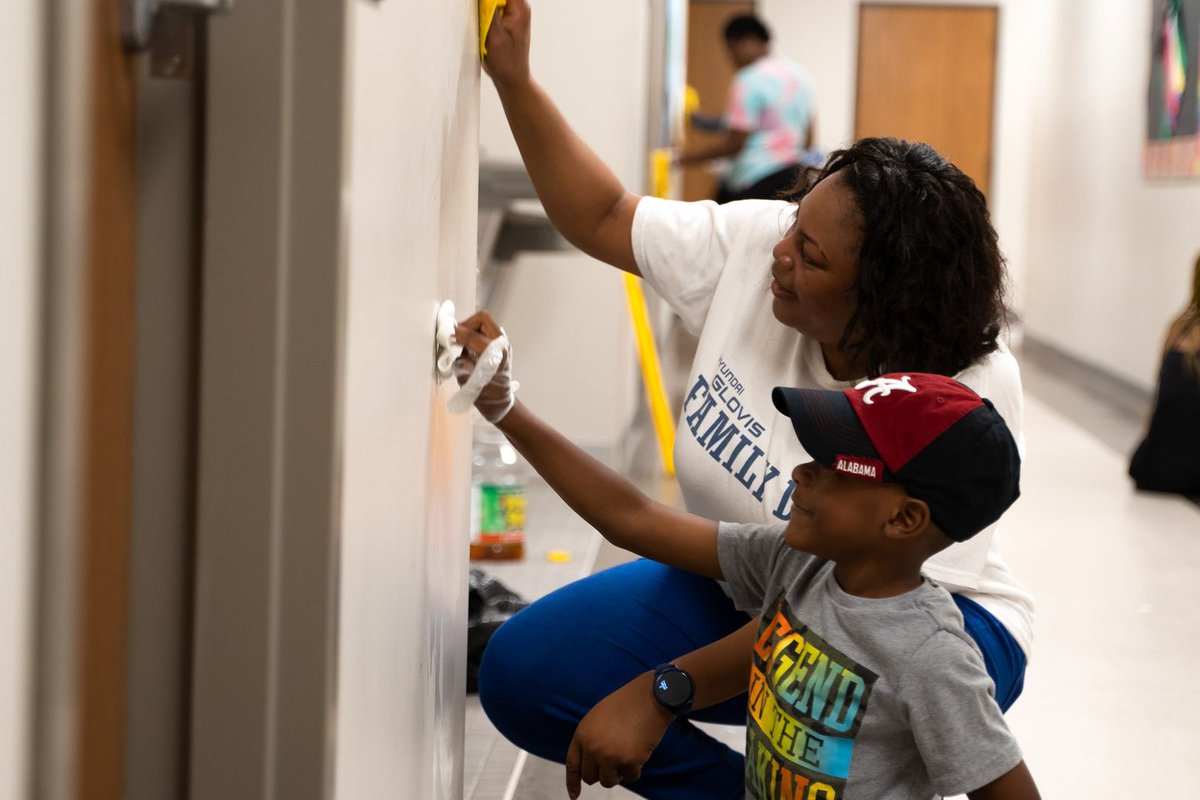 AlabamaNew's tweet photo. It was a great day to get outside and #makeitclean. @LEADAcademyAL
#charterschools #alabamapubliccharters #alabamaparentvoice #absolutely4ourkids

Learn more at https://t.co/PYgSsGEzXh https://t.co/rnISvMalKN