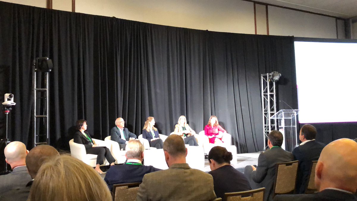 Thrilled to be attending #accelerategov in person today. Let’s chat about how Information and Data Governance not only supports but enables Service Delivery for #DigitalGoverment #GCDigital