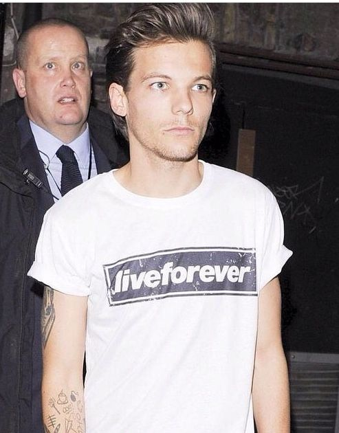 hourly prince louis (@hourlyprincelou) on Twitter photo 