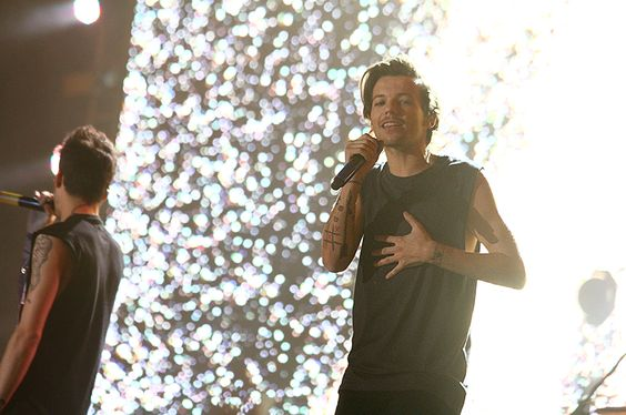 hourly prince louis (@hourlyprincelou) on Twitter photo 